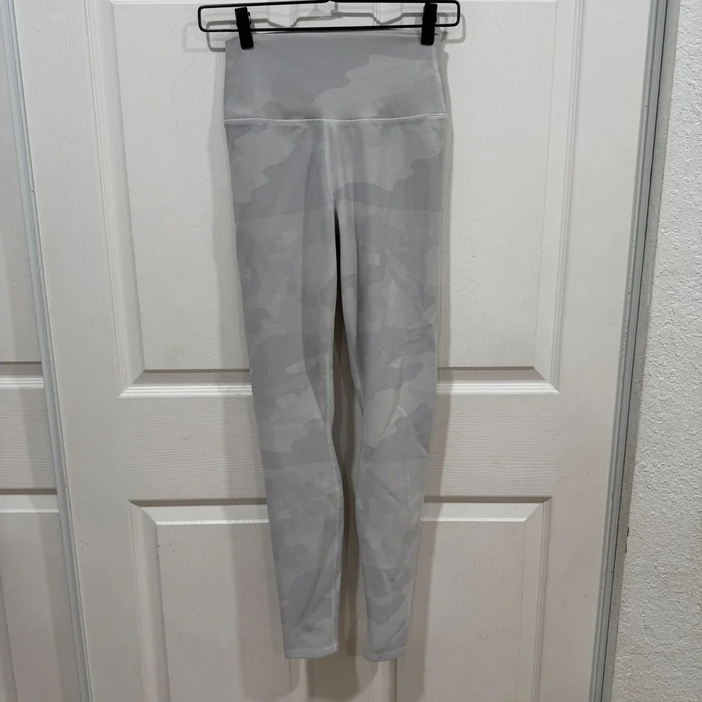 Alo Yoga High Waist Vapor Camo Leggings Grey Camouflage W5707R RN87370